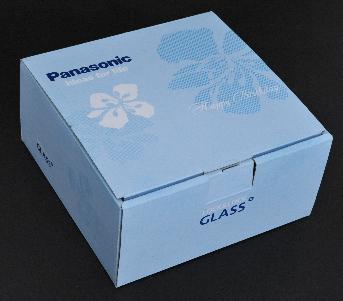 ตัวกล่องเป็นพื้นสีฟ้า  ลวดลายเป็นฟ้าสลับขาว 
โลโก้และตัวหนังสือ สีน้ำเงิน เพื่อสร้างจุดเด่นให้กับแบรนด์สินค้า