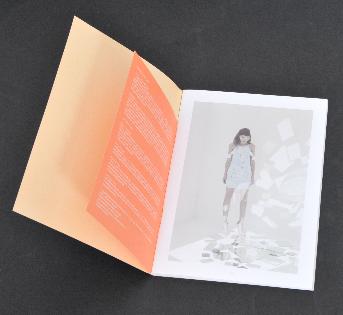 New collection  Lookbook ASV โดย อาซาว่า
ขนาดเล่ม A5  14.8 x 21 ซม.
เข้าเล่มมุงหลังคา