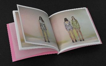 หนังสือแฟชั่นเสื้อผ้า kloset โดย บริษัท Kloset Design จำกัด