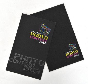 การ์ดเชิญพร้อมซอง  Siam Center Photo Contest 2013 Invitation Card โดย สยามพิวรรธน์
ขนาดการ์ดเชิญสำเร็จ 12 x 20  cm.
ซอง สำเร็จประมาณ 12.25 x 20.25  cm.