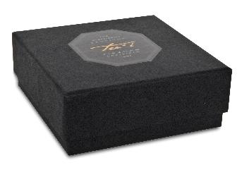 ด้านในกล่อง
ใช้กระดาษสีดำ นำเข้าพิเศษความหนา 90 แกรม
กระดาษ Burano