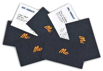 นามบัตร Mc Group เป็นผู้บริหารการจัดจำหน่ายเสื้อผ้าสำเร็จรูป 