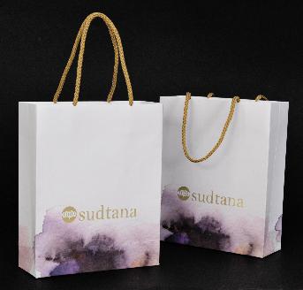 ถุงกระดาษสีสวย พิมพ์ 4 สี 1 หน้า ของ Sudtana ผู้ผลิตและจำหน่ายผลิตภัณฑ์เพื่อความงาม