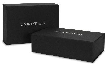 กล่องบรรจุกระเป๋าสตางค์และเข็มขัด Dapper  โดย DAPPER GENERAL APPAREL
กล่องสไลด์สีดำ ขนาด 22.9 x 12.5 x 6 ซม.
ปั้มฟอยล์โลโก้ สีเงินด้าน 1 ตำแหน่ง
