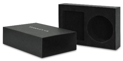 ตัวกล่องใน 
ผลิตจากโฟมแข็ง หรือ EVA สีดำ 
ความหนาประมาณ 6 ซม.
ปะหุ้มด้วยกำมะหยี่เนื้อนุ่ม แบบบาง สีดำ เพื่อความสวยงาม