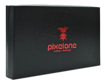 ใบห่อกระดาษพิเศษ  PVC 1099 Black 
ปั้มฟอยล์สีแดงตำแหน่งโลโก้
