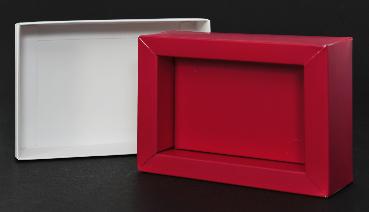 กล่องของขวัญสวยเท่ กล่องฝาล่าง ขนาดกางออก 41.3 x 36.5  ซม.
