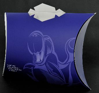กล่องใส่ผ้าห่ม สโมสรตรังเอฟซี กล่องทรงหมอน (pillow box) โดย ขวัญชนก โปรดักชั่น