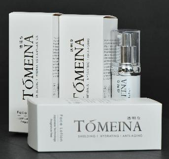 กล่องครีม TOMEINA Face lotion โดย เจเอ็มเอ็ม อินเตอร์ 
ขนาดสำเร็จ 4.9 x 4.9 x 13.3 ชม.
กระดาษอาร์ตการ์ด 350 แกรม
พิมพ์ 1 สี เคลือบด้าน ปั้มฟอยล์โลโก้