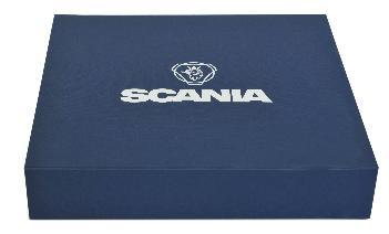 กล่องกระดาษแข็งห่อ ออกแบบเป็นกล่องของขวัญ โดย Scania Siam