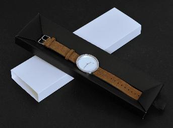 กล่องลิ้นชัก สไลด์เปิดด้านข้าง กล่องใส่นาฬิกา โดย  Pela Studio Time for you