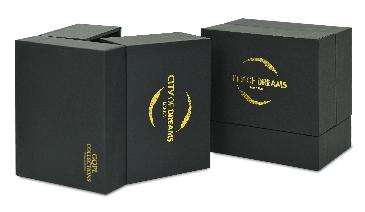 กล่องใส่สินค้า พิมพ์โลโก้ 3 ตำแหน่ง ใต้กล่องล่าง และกลางฝากล่องทั้งสองฝา