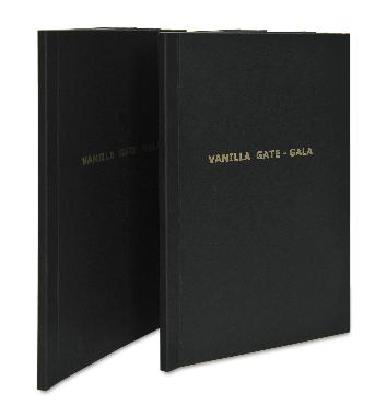 หนังสือ Lookbook หน้าปกกระดาษ Burano สีดำ ขนาด 400 แกรม 