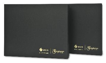 กล่องของขวัญ MSIG ประกันภัย ขนาด 30.7 ซม.  29.2 ซม.  6.5 ซม. หน้ากล่องปั๊มฟอลย์โลโก้สีทอง 