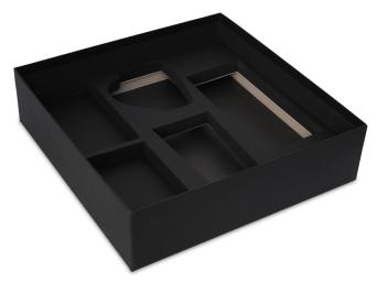 กล่องกระดาษสีดำสวยหรู ด้านในเพิ่มซัพพอร์ท  EVA สีดำ ปะด้วยกระดาษสีดำ ไดคัทช่องวางสินค้า 5 ช่อง