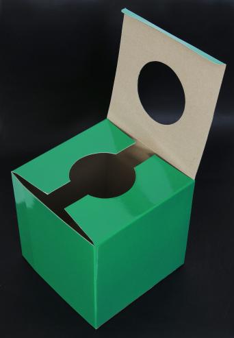 กล่องชิงโชค กล่องใบใหญ่ ทรงสี่เหลี่ยมจัตุรัส ความลึก 25 ซม.