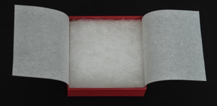 กล่องฝาล่างด้านใน ซัพพอร์ทกระดาษลอกลายและใยสังเคราะห์หนา 2 ซม.