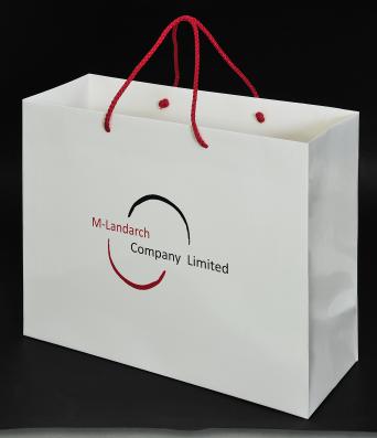 ถุงกระดาษ M-Landarch พิมพ์โลโก้ M-Landarch 2 สีที่ข้างถุง
