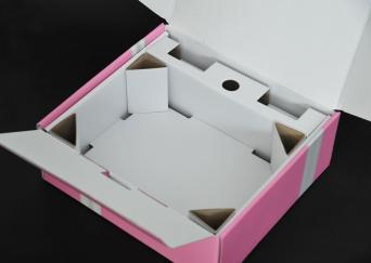 กล่องลูกฟูก ด้านในปะกระดาษลูกฟูก 3 ชั้นลอน E สีน้ำตาล 