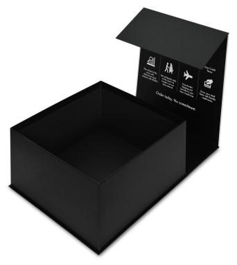 กล่องสินค้าห่อกระดาษอาร์ตการ์ดสีดำ ด้านในปะกระดาษปอนด์พิมพ์สีดำ ไม่มีเคลือบ