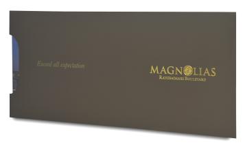 ซองใส่การ์ดเชิญ โดย MAGNOLIAS ด้านนอกพิมพ์ 5 สี
ด้านในพิมพ์ 1 สี 

