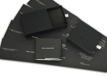 กล่องกระดาษสีดำ ฝาสไลด์เปิดด้านข้าง ไดคัท + ขึ้นรูป
